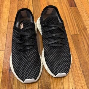 Unisex sneakers. Addidas Deerupt Runner.